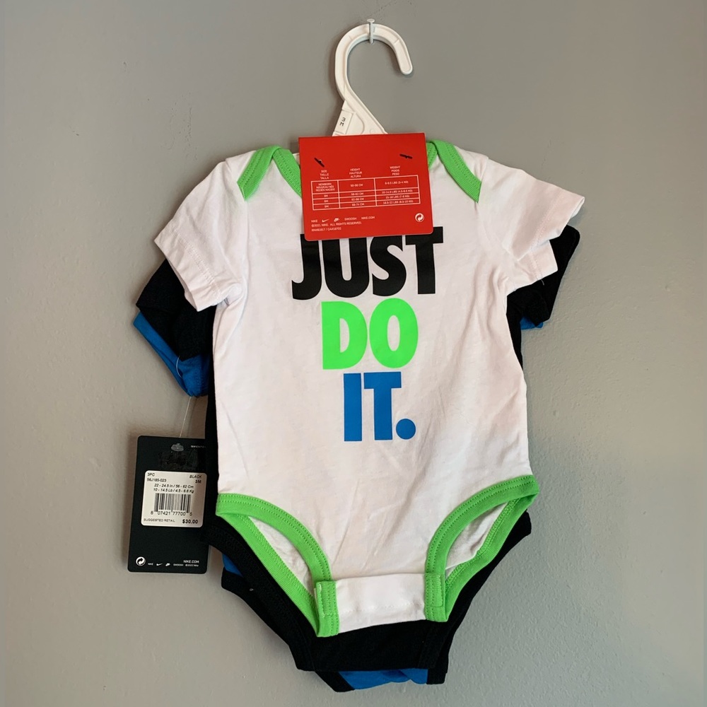 NWT Nike Onesies 3 Pack